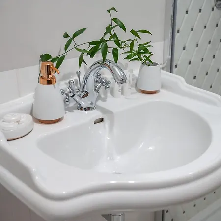 P＆o朗多瑞多斯拉瓦公寓 公寓 华沙