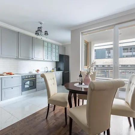 P＆o朗多瑞多斯拉瓦公寓 华沙